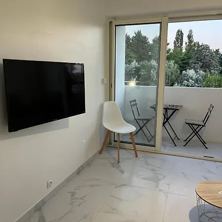 Superbe Appartement Avec Balcon Et Parking Aix-en-Provence Exterior photo