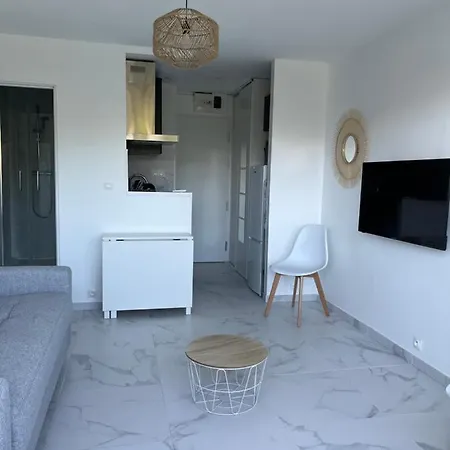 Superbe Appartement Avec Balcon Et Parking Aix-en-Provence Exterior photo