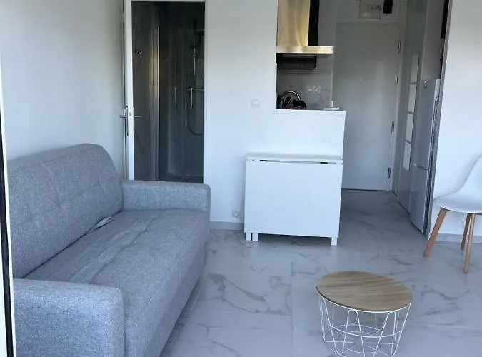 Superbe Appartement Avec Balcon Et Parking