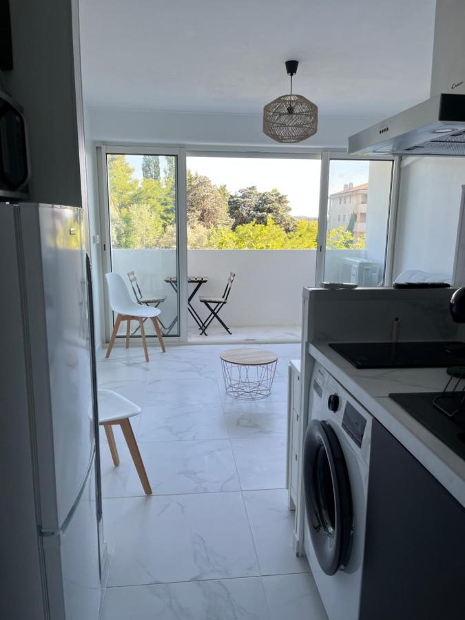 Superbe Avec Balcon Et Parking *